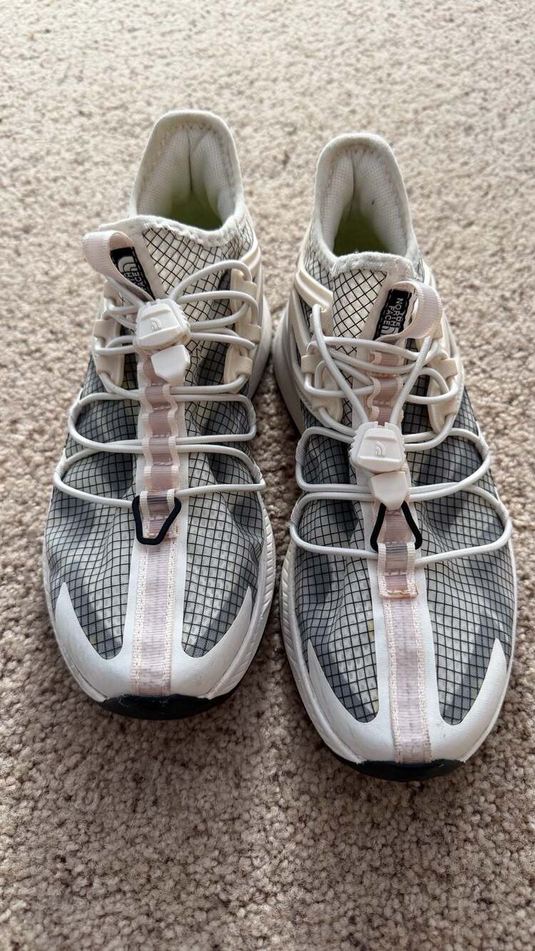 The North Face Oxeye Tech Women's Size 8 Sneakers Gardenia White TNF Black
